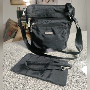 Baggallini Black Crossbody Bag with Wristlet